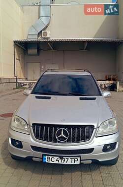 Внедорожник / Кроссовер Mercedes-Benz M-Class 2005 в 