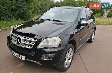 Внедорожник / Кроссовер Mercedes-Benz M-Class 2010 в 