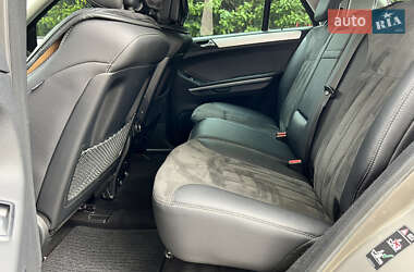 Внедорожник / Кроссовер Mercedes-Benz M-Class 2006 в 