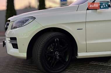 Внедорожник / Кроссовер Mercedes-Benz M-Class 2012 в 