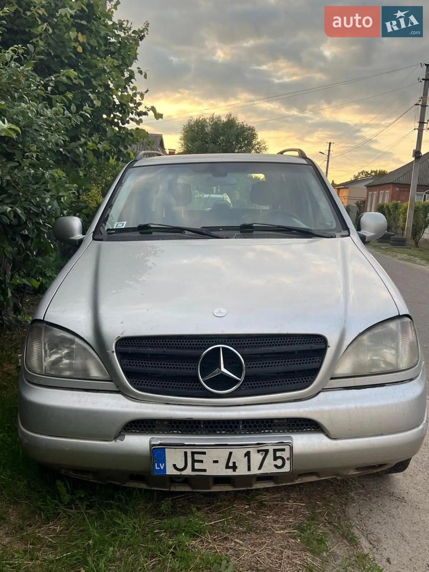 Mercedes-Benz M-Class 2001