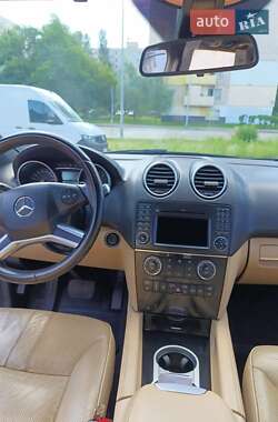 Внедорожник / Кроссовер Mercedes-Benz M-Class 2009 в 
