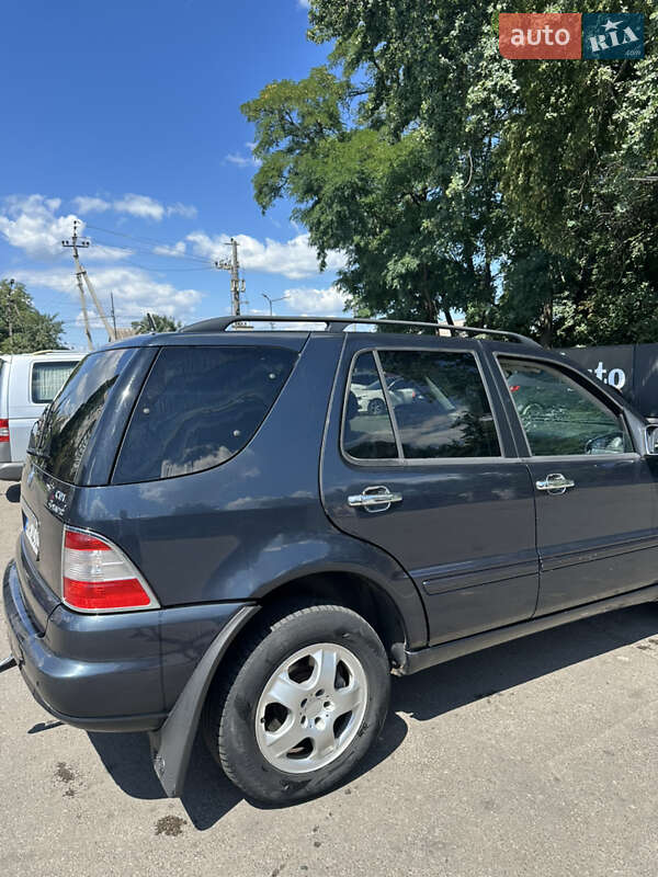 Внедорожник / Кроссовер Mercedes-Benz M-Class 2005 в Киеве