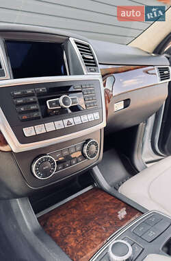 Внедорожник / Кроссовер Mercedes-Benz M-Class 2014 в 