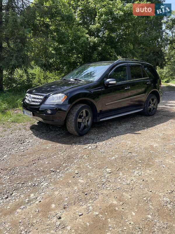 Mercedes-Benz M-Class 2008