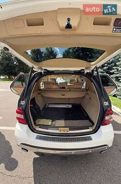Внедорожник / Кроссовер Mercedes-Benz M-Class 2008 в 