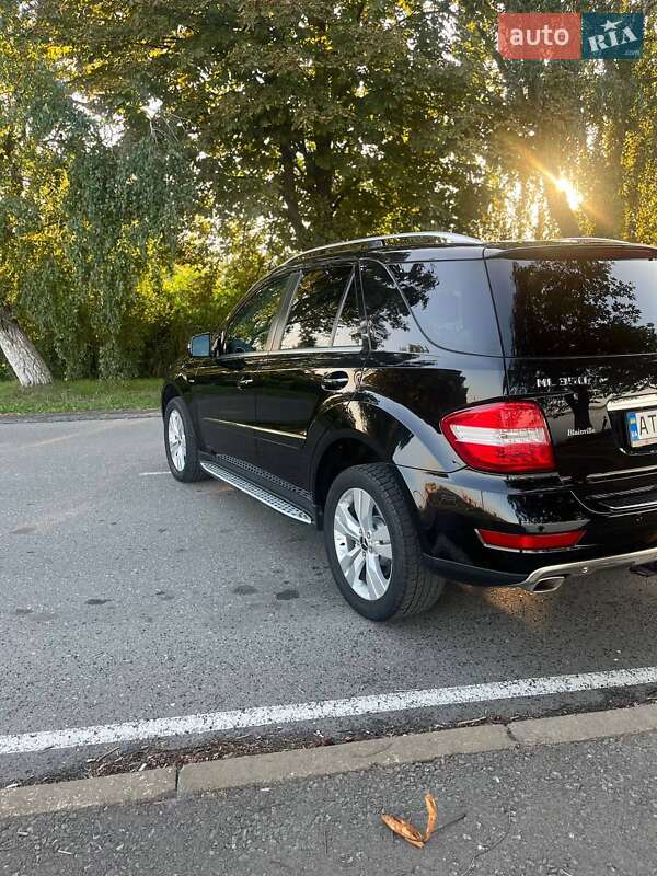Позашляховик / Кросовер Mercedes-Benz M-Class 2011 в Бурштині