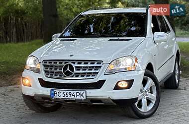 Внедорожник / Кроссовер Mercedes-Benz M-Class 2009 в 