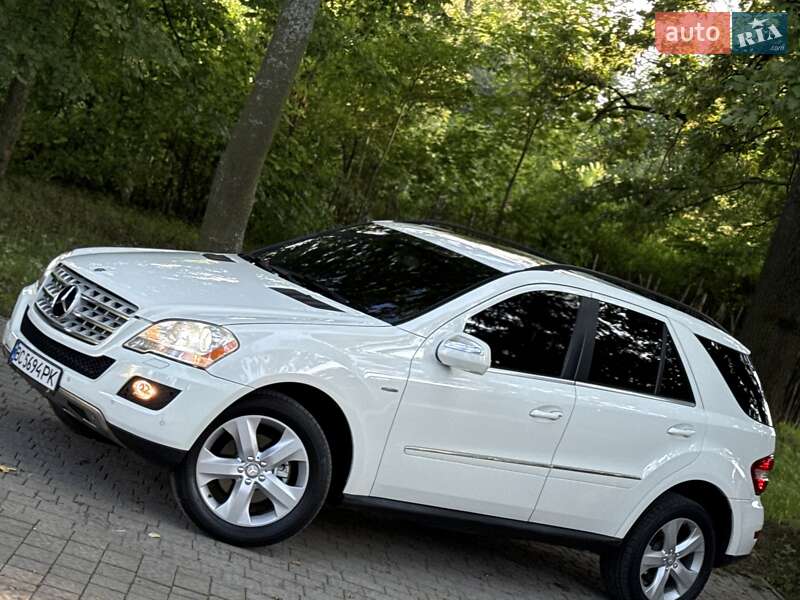 Внедорожник / Кроссовер Mercedes-Benz M-Class 2009 в Львове