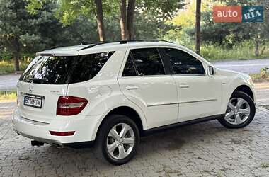 Внедорожник / Кроссовер Mercedes-Benz M-Class 2009 в 