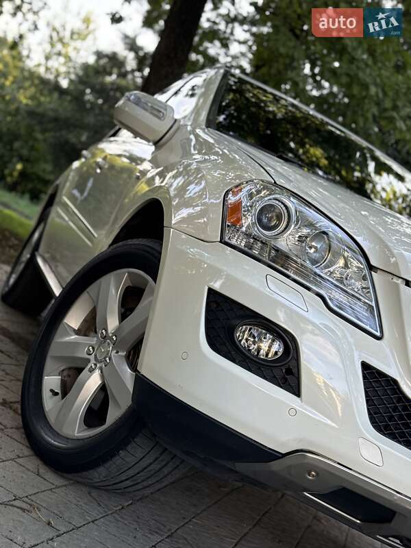 Внедорожник / Кроссовер Mercedes-Benz M-Class 2009 в Львове