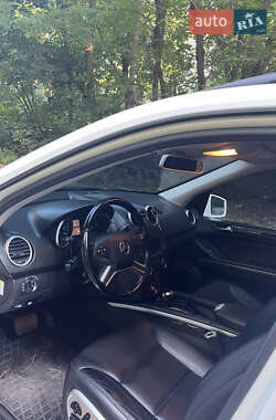Внедорожник / Кроссовер Mercedes-Benz M-Class 2011 в 