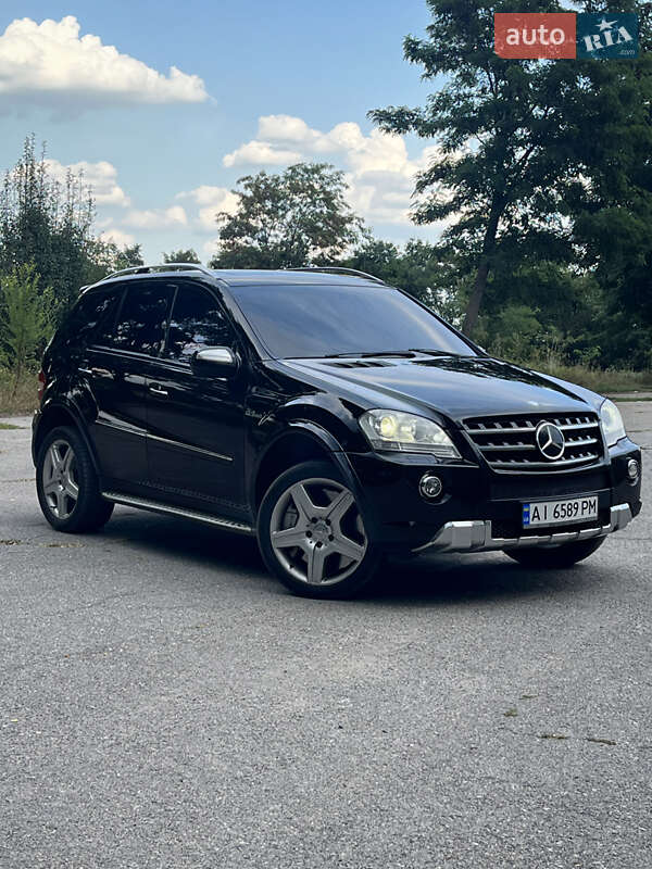 Mercedes-Benz M-Class 2010