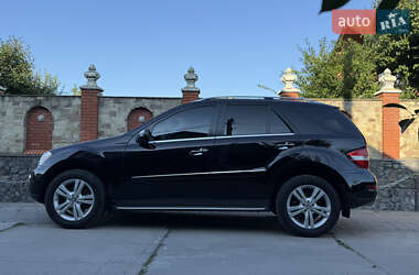 Внедорожник / Кроссовер Mercedes-Benz M-Class 2010 в 