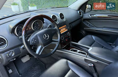 Внедорожник / Кроссовер Mercedes-Benz M-Class 2010 в 