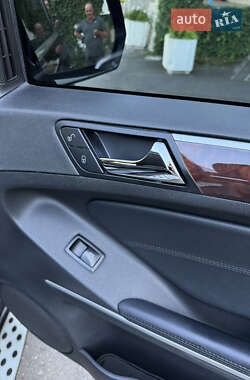 Внедорожник / Кроссовер Mercedes-Benz M-Class 2010 в 