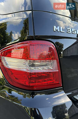 Внедорожник / Кроссовер Mercedes-Benz M-Class 2010 в 