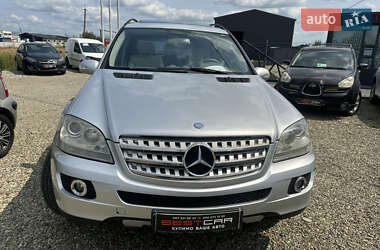 Внедорожник / Кроссовер Mercedes-Benz M-Class 2005 в 