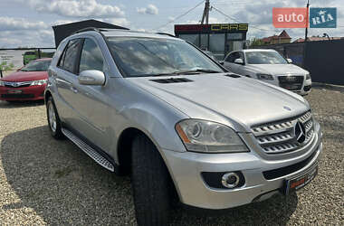 Внедорожник / Кроссовер Mercedes-Benz M-Class 2005 в 