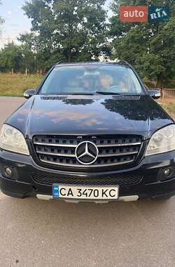 Внедорожник / Кроссовер Mercedes-Benz M-Class 2006 в Великом Березном