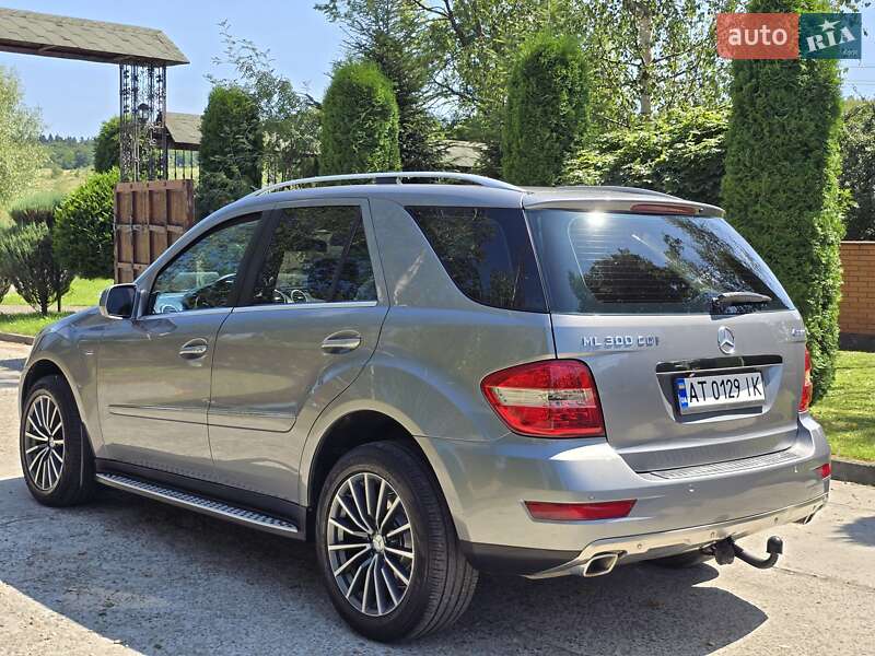 Позашляховик / Кросовер Mercedes-Benz M-Class 2010 в Калуші фото 8 Позашляховик / Кросовер Mercedes-Benz M-Class 2010 в Калуші