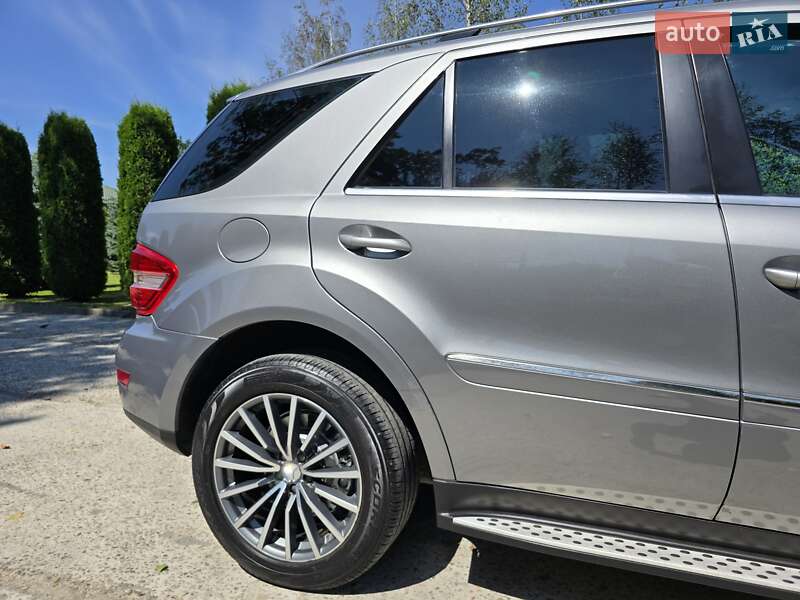 Позашляховик / Кросовер Mercedes-Benz M-Class 2010 в Калуші фото 16 Позашляховик / Кросовер Mercedes-Benz M-Class 2010 в Калуші