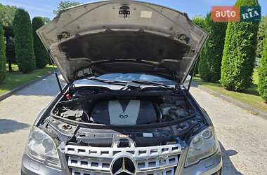 Внедорожник / Кроссовер Mercedes-Benz M-Class 2010 в 