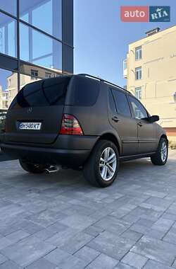 Внедорожник / Кроссовер Mercedes-Benz M-Class 2005 в 