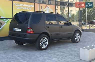 Внедорожник / Кроссовер Mercedes-Benz M-Class 2005 в 