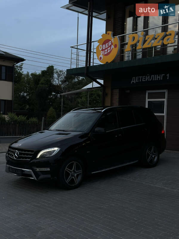 Внедорожник / Кроссовер Mercedes-Benz M-Class 2012 в Киеве