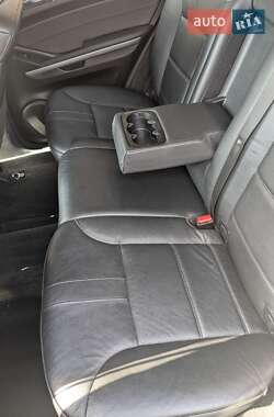 Внедорожник / Кроссовер Mercedes-Benz M-Class 2010 в 