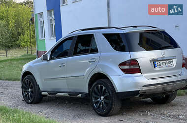 Внедорожник / Кроссовер Mercedes-Benz M-Class 2005 в 