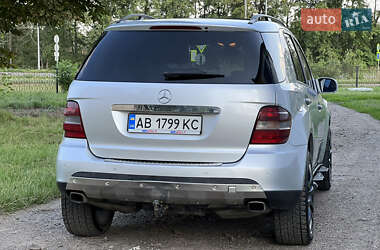 Внедорожник / Кроссовер Mercedes-Benz M-Class 2005 в 