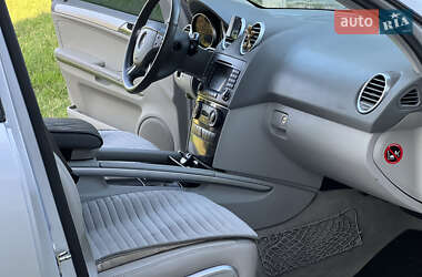 Внедорожник / Кроссовер Mercedes-Benz M-Class 2005 в 