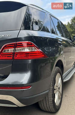 Внедорожник / Кроссовер Mercedes-Benz M-Class 2014 в 