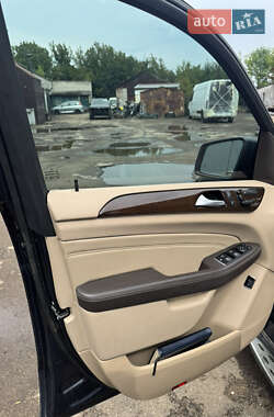 Внедорожник / Кроссовер Mercedes-Benz M-Class 2014 в 