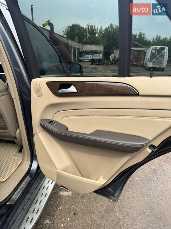 Внедорожник / Кроссовер Mercedes-Benz M-Class 2014 в Калуше