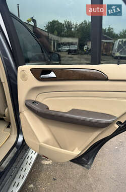 Внедорожник / Кроссовер Mercedes-Benz M-Class 2014 в 