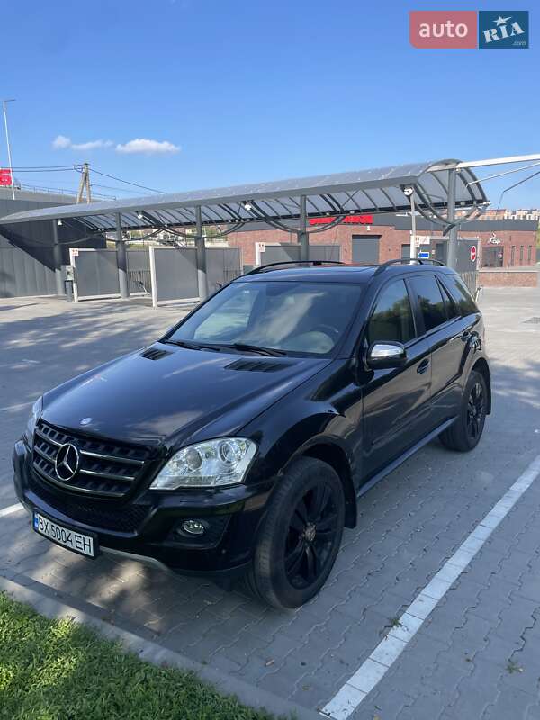 Внедорожник / Кроссовер Mercedes-Benz M-Class 2009 в Хмельницком
