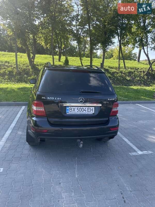 Внедорожник / Кроссовер Mercedes-Benz M-Class 2009 в Хмельницком