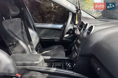 Внедорожник / Кроссовер Mercedes-Benz M-Class 2006 в 