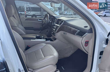 Внедорожник / Кроссовер Mercedes-Benz M-Class 2013 в 