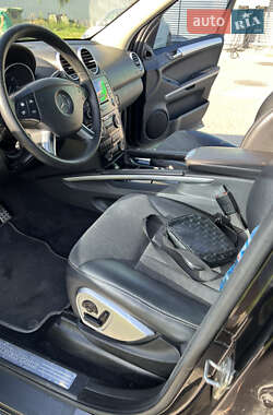 Внедорожник / Кроссовер Mercedes-Benz M-Class 2006 в 