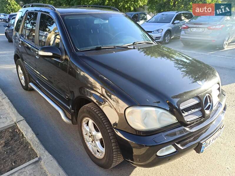 Внедорожник / Кроссовер Mercedes-Benz M-Class 2003 в Киеве