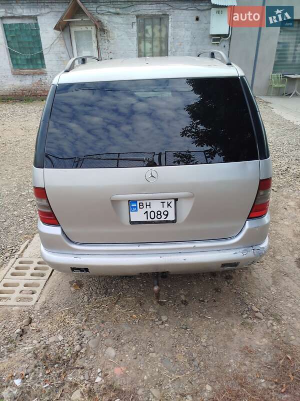 Внедорожник / Кроссовер Mercedes-Benz M-Class 1998 в Черновцах