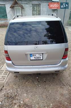 Позашляховик / Кросовер Mercedes-Benz M-Class 1998 в 