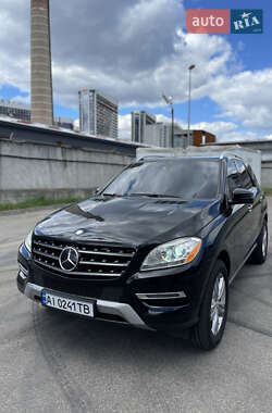 Внедорожник / Кроссовер Mercedes-Benz M-Class 2015 в Киеве