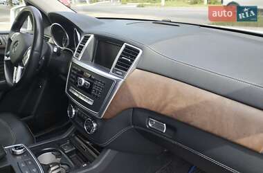 Внедорожник / Кроссовер Mercedes-Benz M-Class 2013 в 