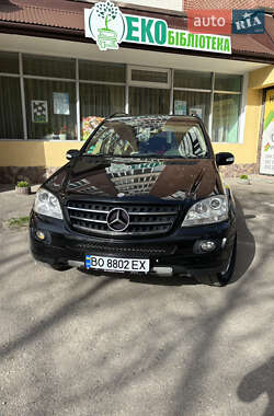 Внедорожник / Кроссовер Mercedes-Benz M-Class 2005 в 