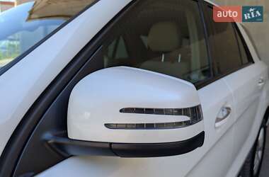 Внедорожник / Кроссовер Mercedes-Benz M-Class 2013 в 